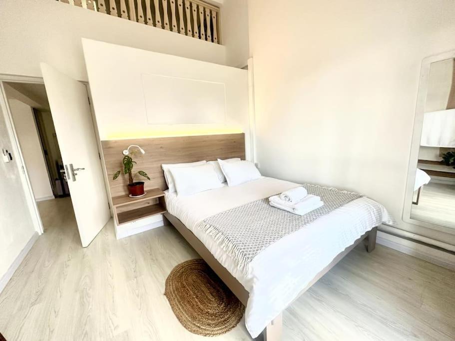 3 Bedroom Beachside Apartment - 30 Secs From Beach Flic en Flac Exterior photo